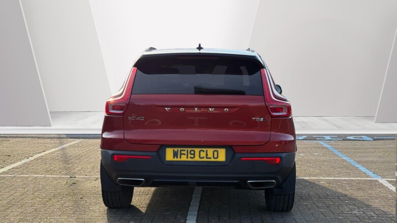 Volvo Xc40 2.0 T5 R DESIGN Pro 5dr AWD Geartronic Petrol Estate